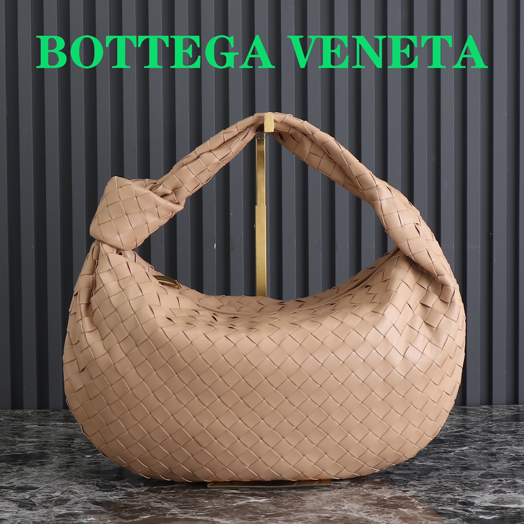 Bottega Veneta Hobo Bags